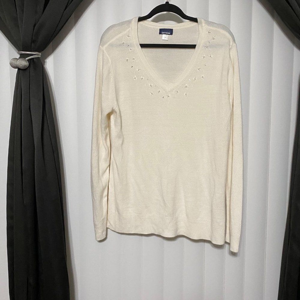 Basic editions creame v neck embroidered snowflakes beading into blouse